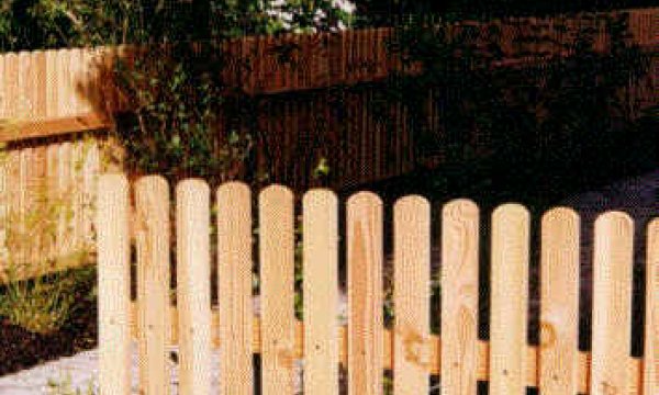 Holz im Garten - Lärchenhölzer / Holz Berchtold